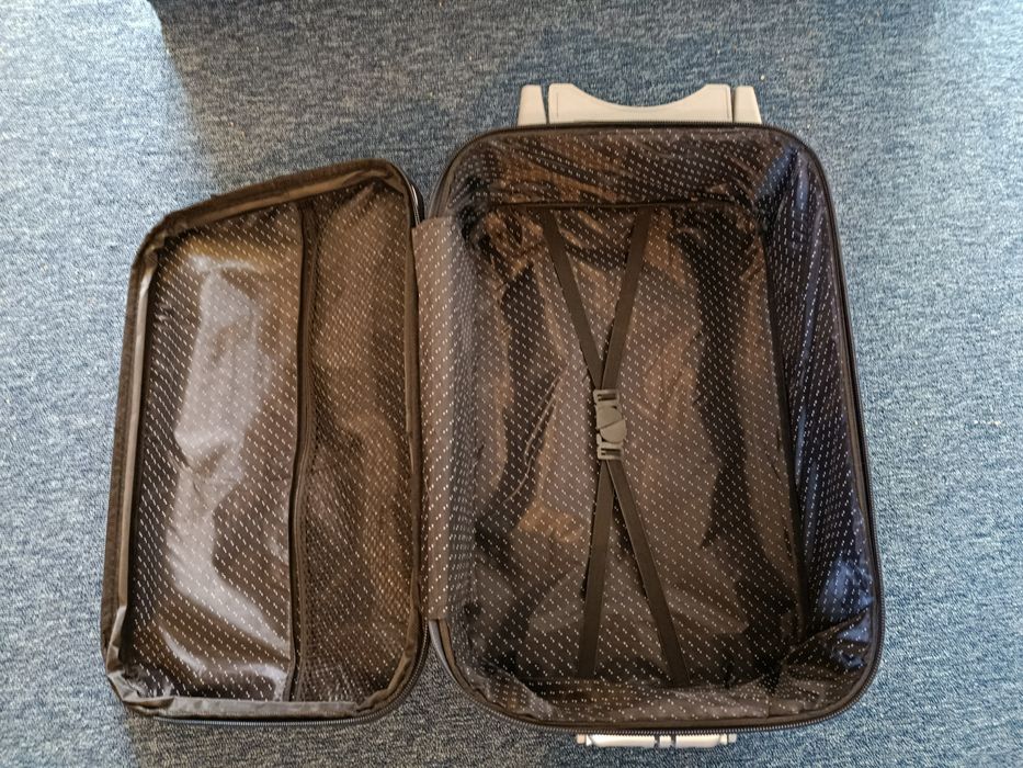 Vând troler în stare impecabilă