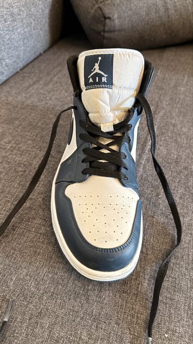 Nike Air Jordan 1 Retro High – Navy/Cream