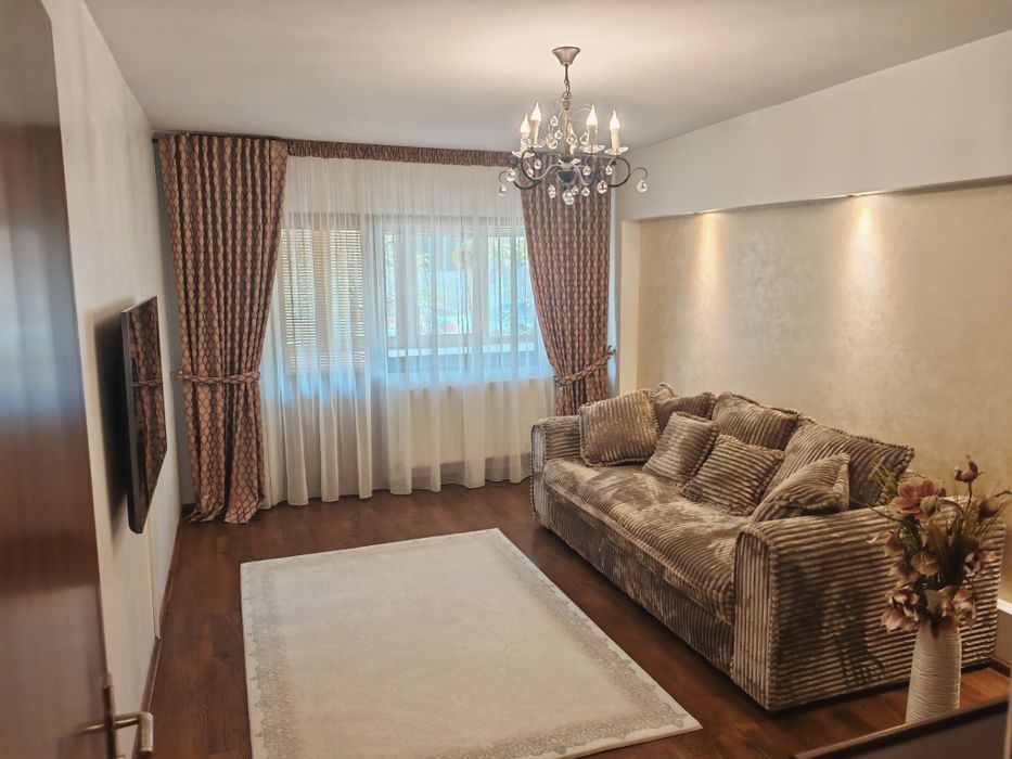 Inchiriez apartament  Buzau zona centru