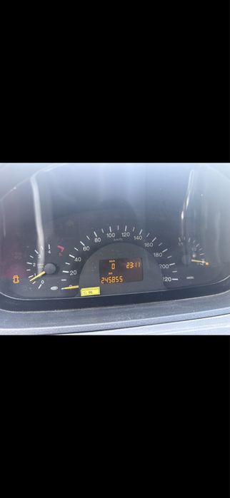 Mercedes Benz Vito W639 2.2CDi OM646