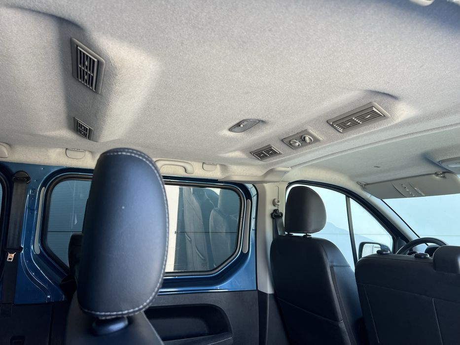 Opel Vivaro - 2019 - 8+ 1 locuri- 1.6 diesel - varianta lunga 9 locuri