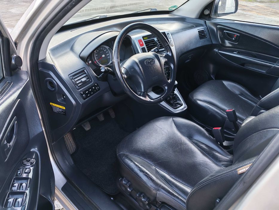 Hyundai Tucson 2.0 CRDI, 140 CP, Climatronic, Tracțiune 4X4