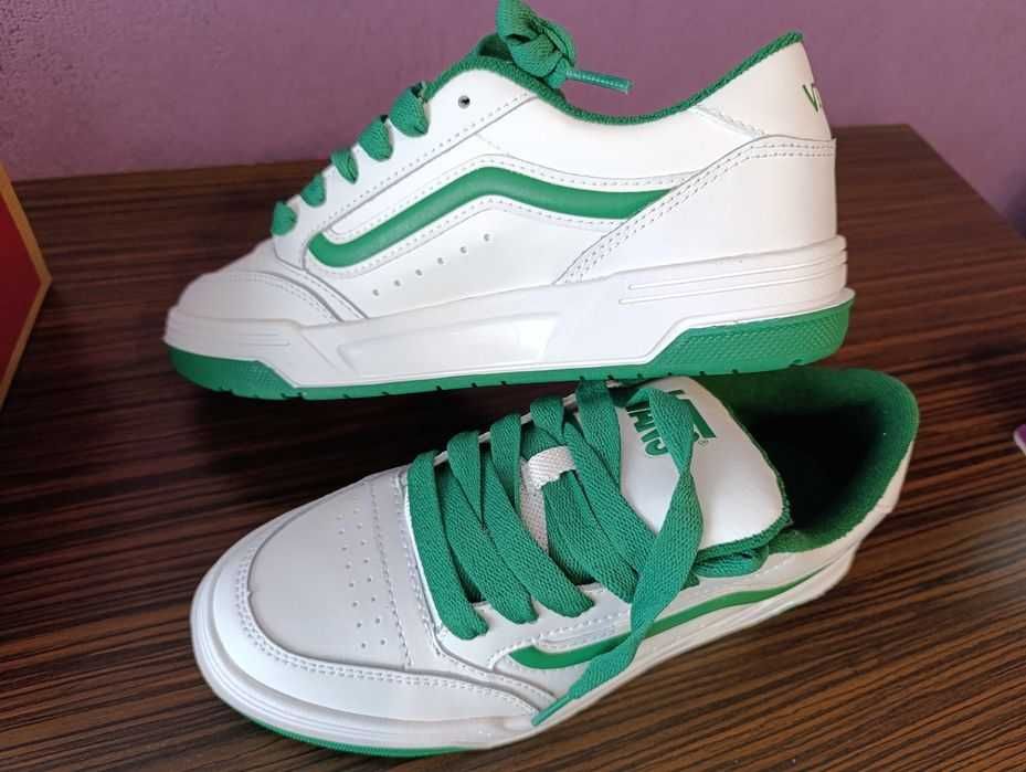 VANS 38 кецове - чисто нови