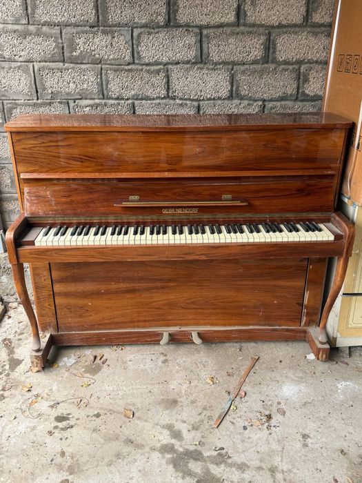 Немецкое пианино Gebr. Niendorf