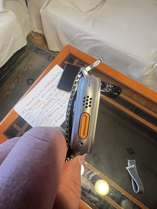 Apple watch ultra 2 natural titanium