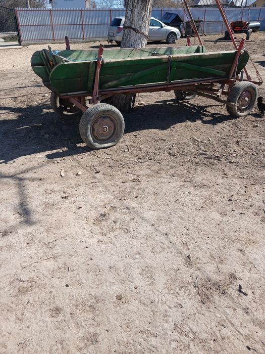 Vând caruta pe dacie