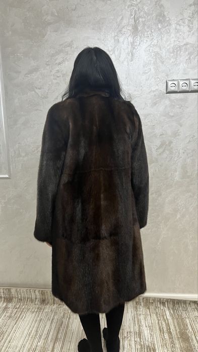 Продам шубу норковую