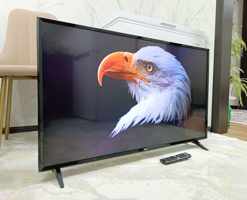 ТЕЛЕВИЗОР LG Оригинал смарт YouTube.