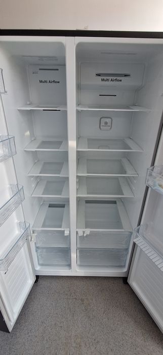 Frigider Hisense 519l A+++ No Frost import GERMANIA Garantie LD154