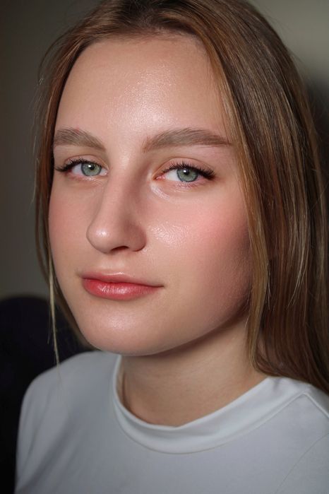 Фотоапарат Canon 2000D с обектив EF-S 18-55 |||