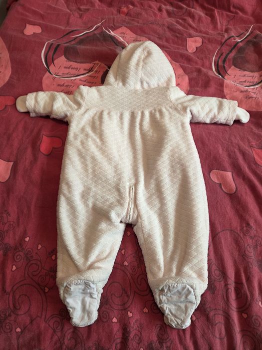 Combinezon/ Salopeta ptr fetite Tommy Hilfinger mărimea  56 cm lungime