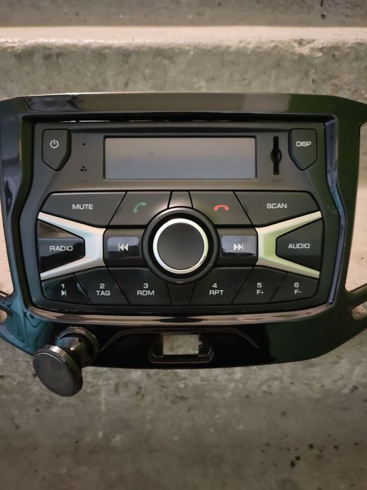 Магнитола с рамкой