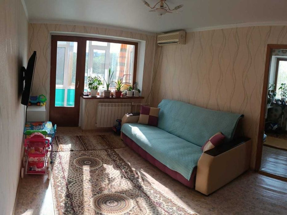 Продается 3 комнатная квартира у Гуманитарного колледжа