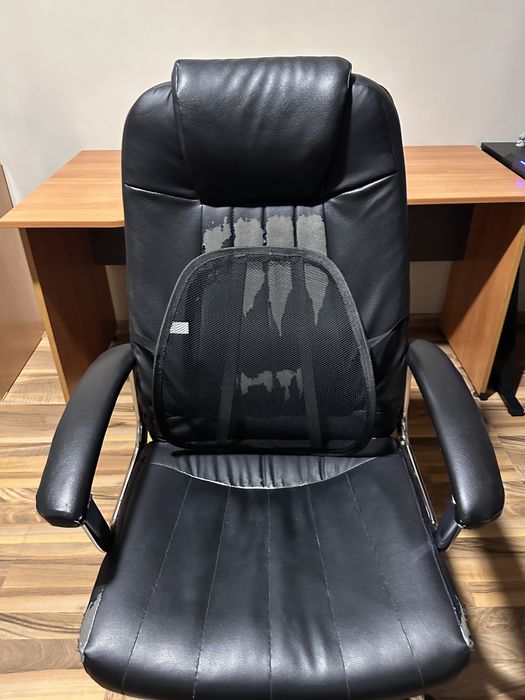 Продавам бюро и стол