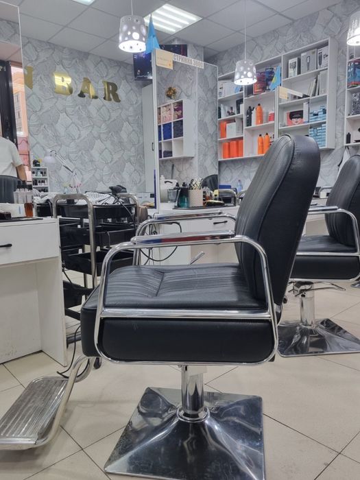 Парикмахерское кресло