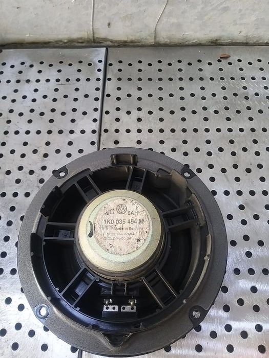 Boxa audio dreapta spate vw golf 5 1k 1k0035454m