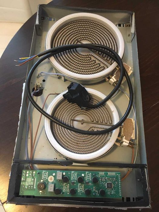 Керамичен плот Crown VCT32 без стъкло