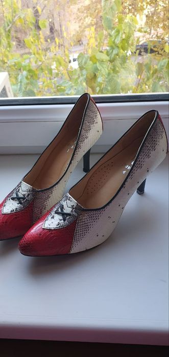 Туфли женские. Натуральная кожа, ручная работа. Тайланд