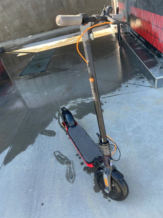 Vând trotinetă electrică ninebot segway