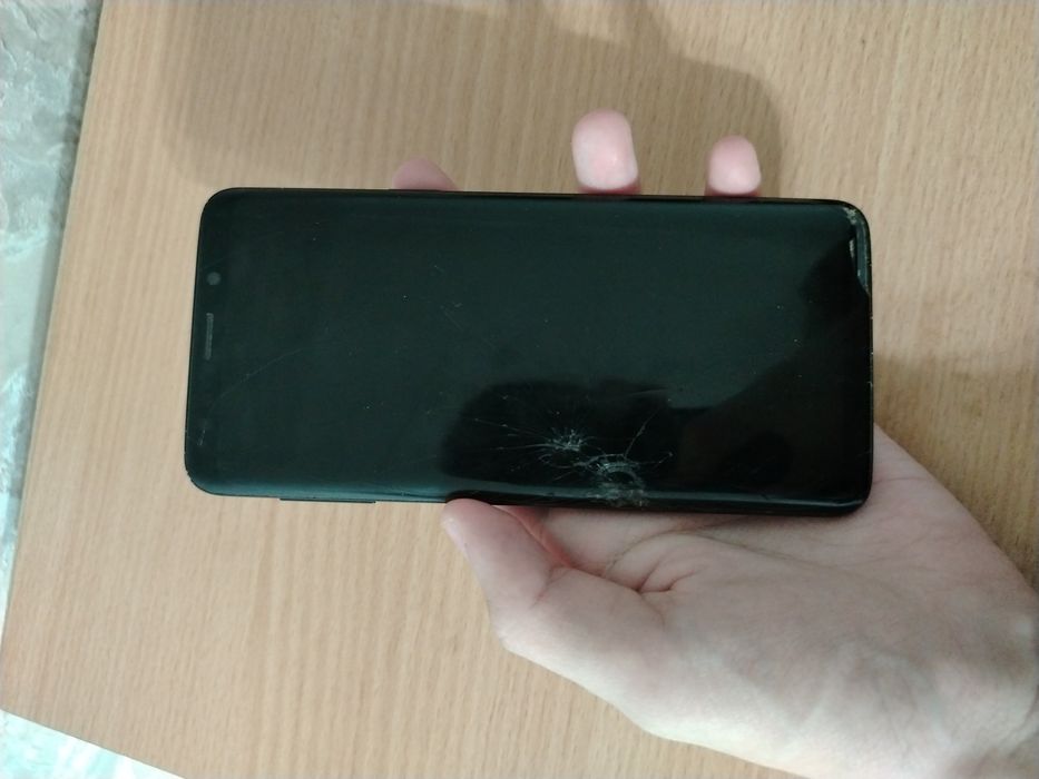 Продам Samsung S9 64/4gb