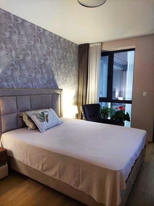 Двустаен обзаведен апартамент в Центъра