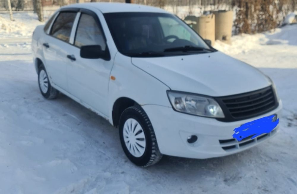 Машина Lada Granta