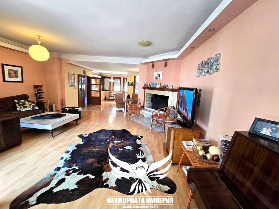Продава се Къща в Асеновград - 390 кв.м за 1154 €/кв.м - Снимка #2