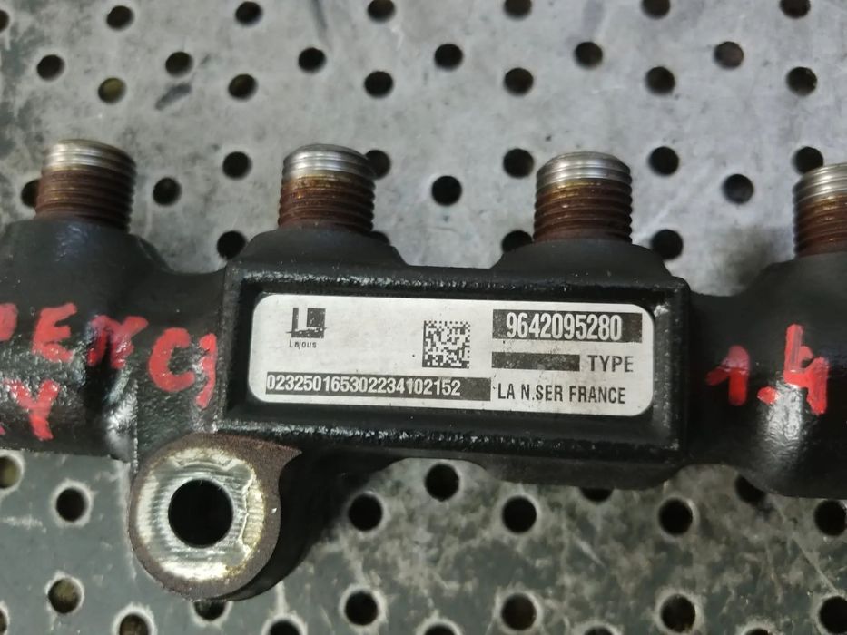 rampa injectoare 8hy citroen c3 1.4 hdi  9642095280