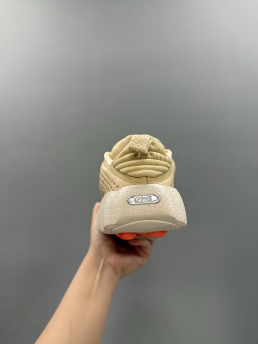 Nike Mind 002 Beige