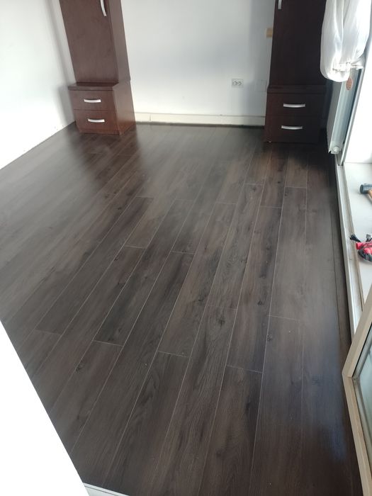 Manopera parchet 25de lei mp 15lei plinta ml