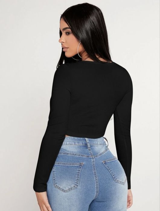 Черна блуза с дълъг ръкав