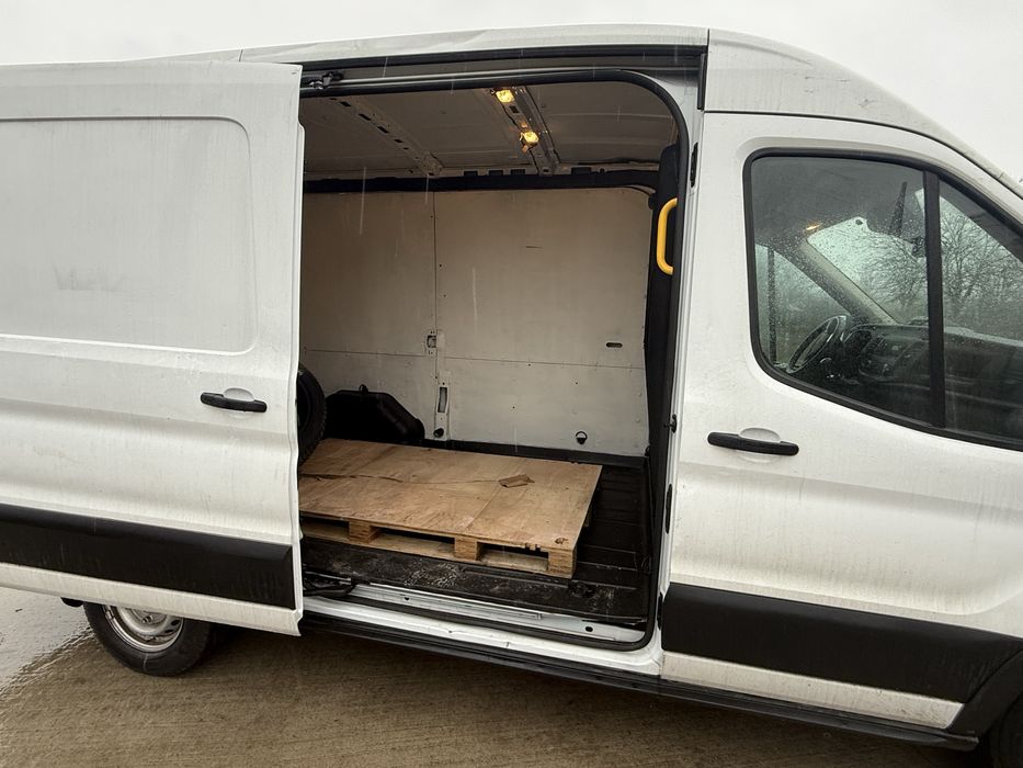 Ford Transit L2H2 2022 107.000km reali