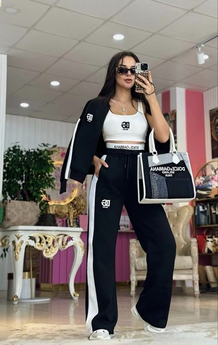 Compleu dama diferite modele