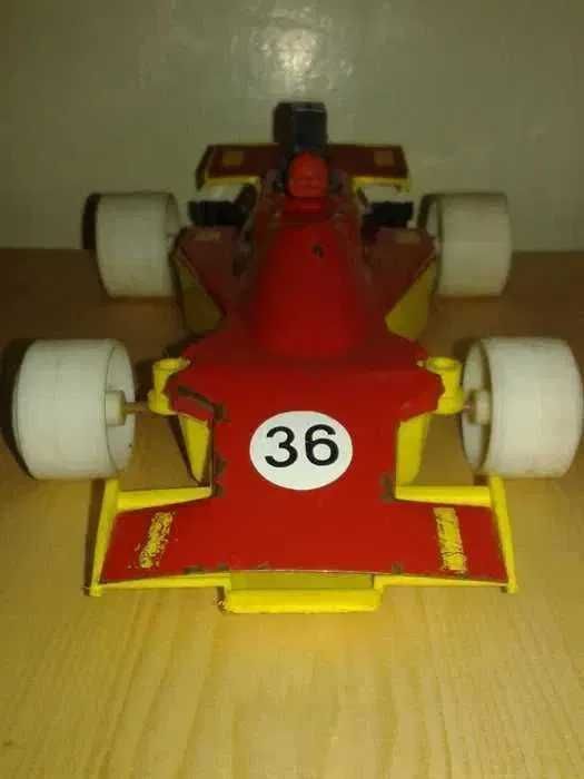 Masinuta model Formula 1 perioada comunista