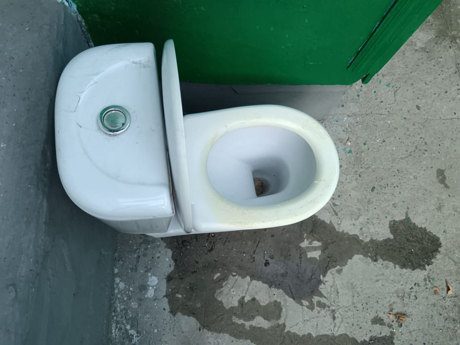 Унитаз Б/У за 15000