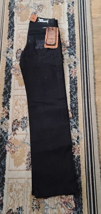 Vând blugi bărbați