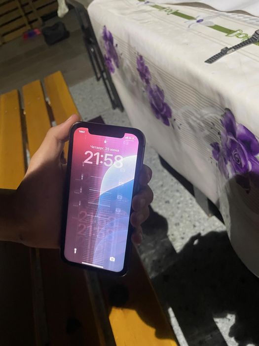 Iphone 11 в среднем состоянии