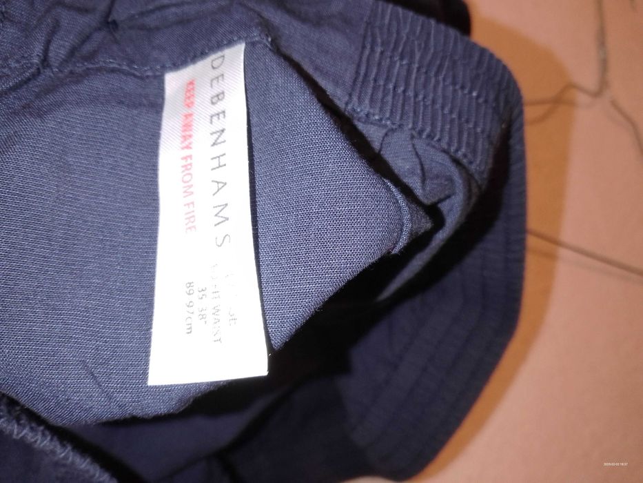 costum de casa si tricou