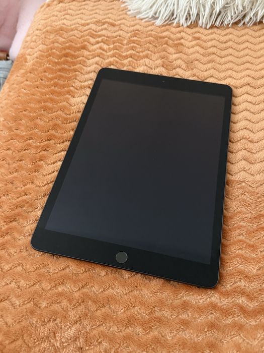 Apple ipad 7th-Gen 32Gb като нов