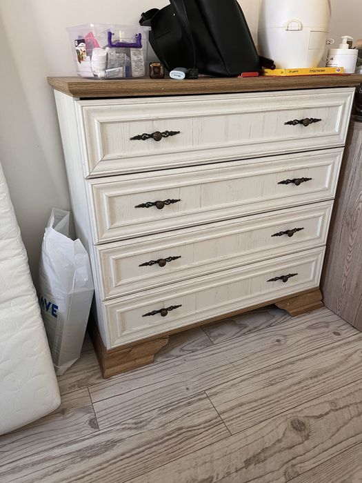 Спальный гарнитур