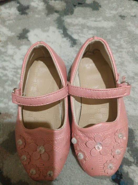 Qiz bola tufli 29 razmer yangi  50 ming