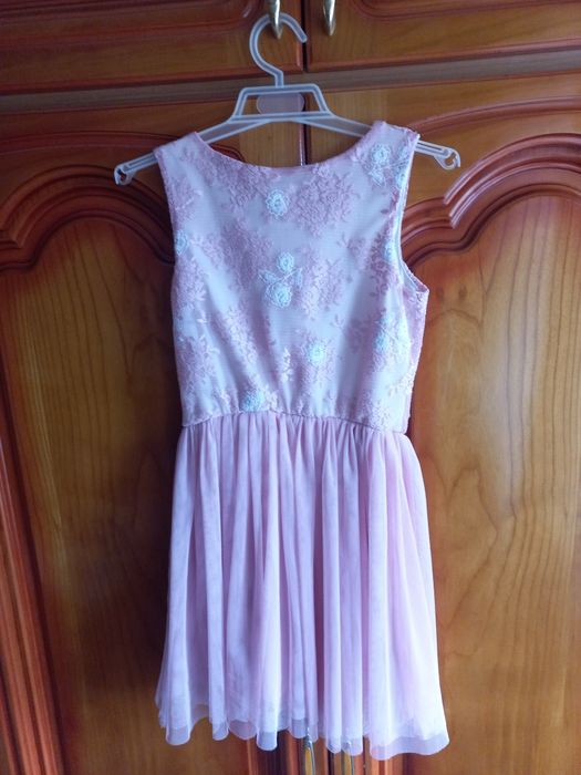 Vând 3 rochii elegante