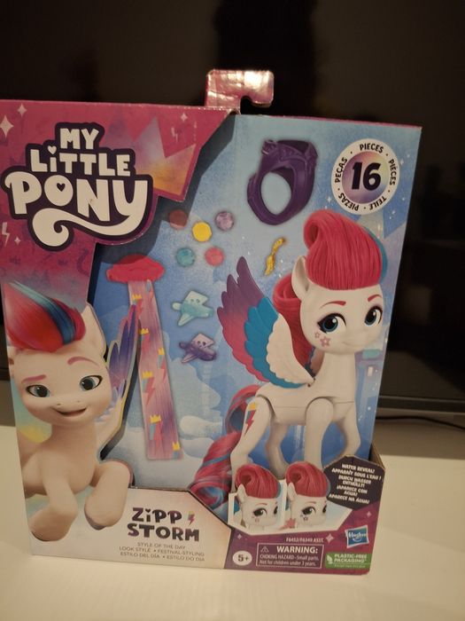 Ponei jucărie micii ponei