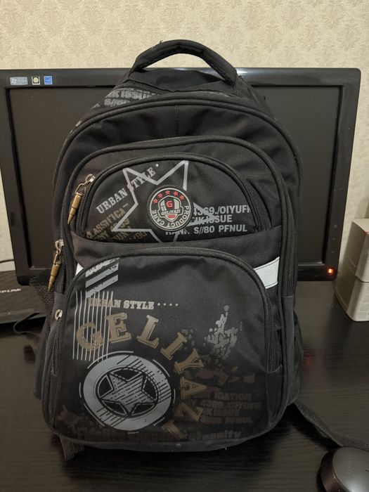 Продам школьный рюкзак