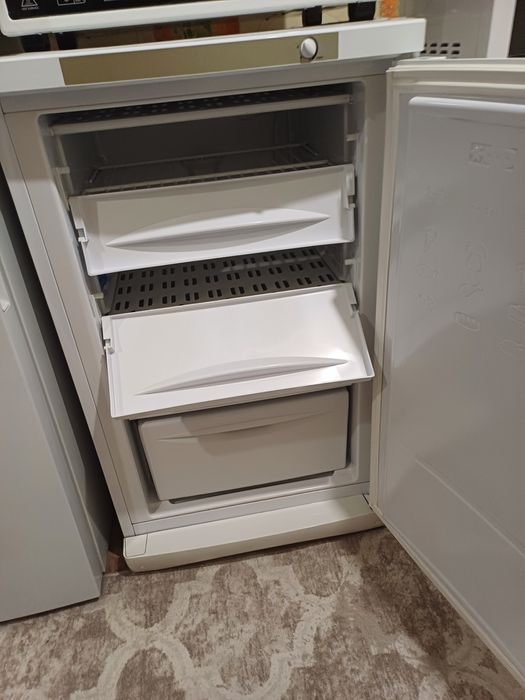 Морозильник Indesit