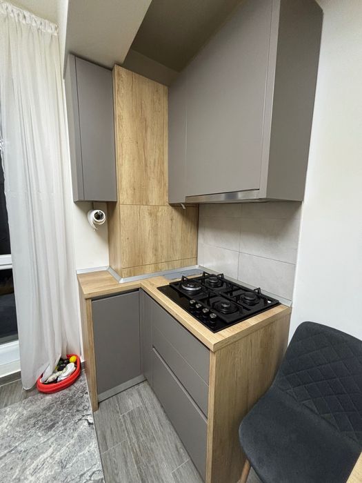 Mobila de bucatarie facuta pe comanda