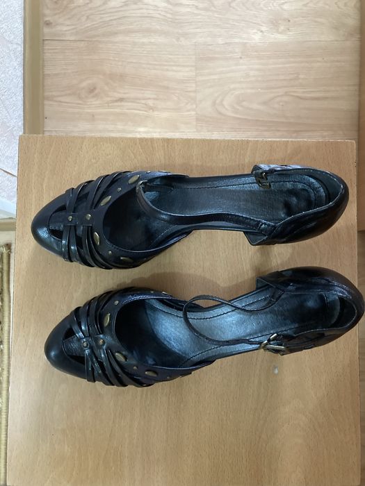 Продам обувь женская