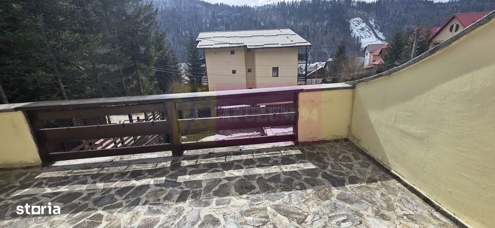 Vila duplex de vanzare cu 4 camere in Azuga