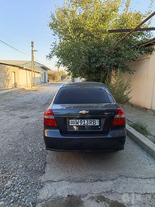 Nexia 3 bor mokriy asvalt