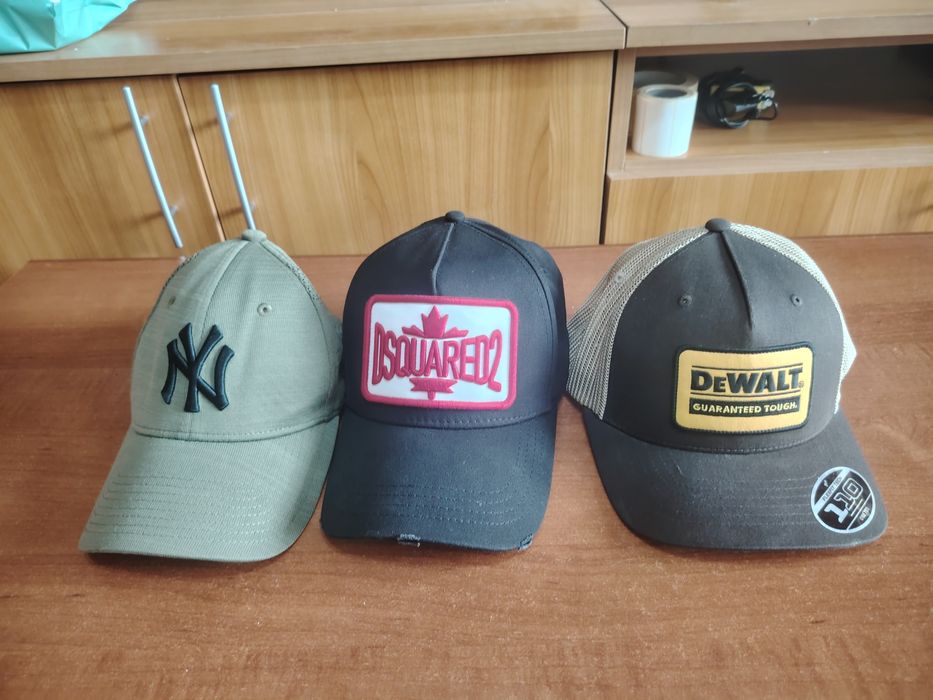 Vînd șepci bărbați ,mărimi M -L -XL preturi 70 -250!